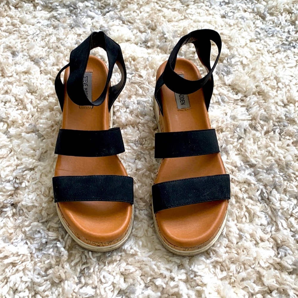 Steve Madden - Bandi Black Platform Sandals